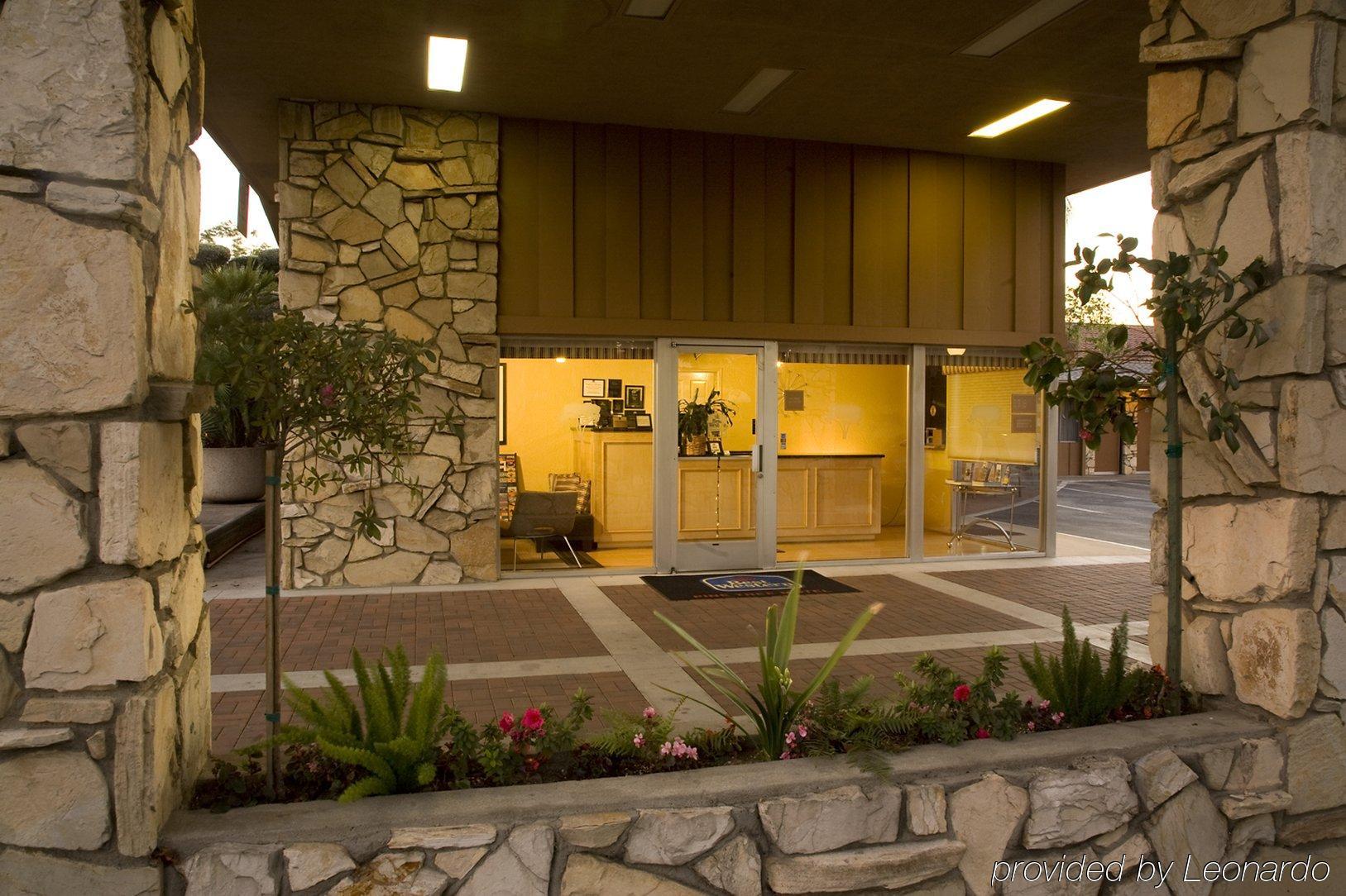 Best Western Pine Tree Motel Chino Exterior photo